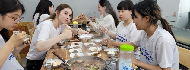 24시간 문화 교류